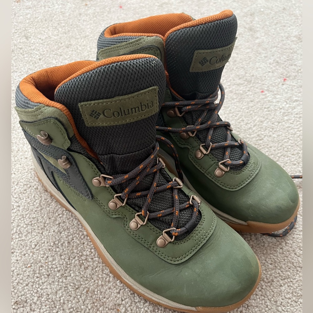 Womens Columbia Hiking Boots